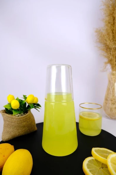 Digithome Cam Kapaklı Başucu Su ve Meşrubat Sürahisi Karaf Şişe 800 Ml – 04146 C1-1-154 - 2