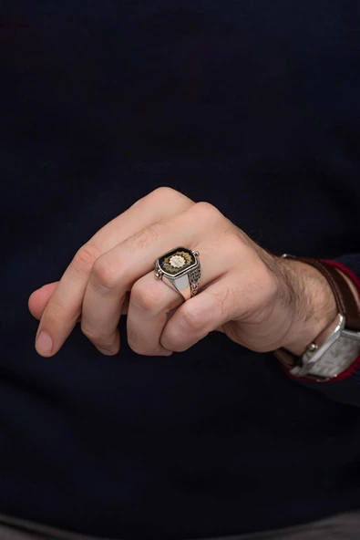 Çift Taraflı İsimli Siyah Mineli 925 Gümüş Erkek Yüzük - Resim 8