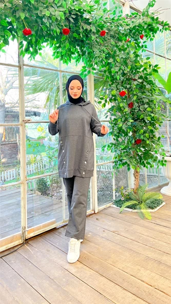 Kapşonlu Çıtçıt Detaylı Kısa Sweat Pantolon İkili Tesettür Eşofman Takımı - 03079.017 - Antrasit - Resim 2