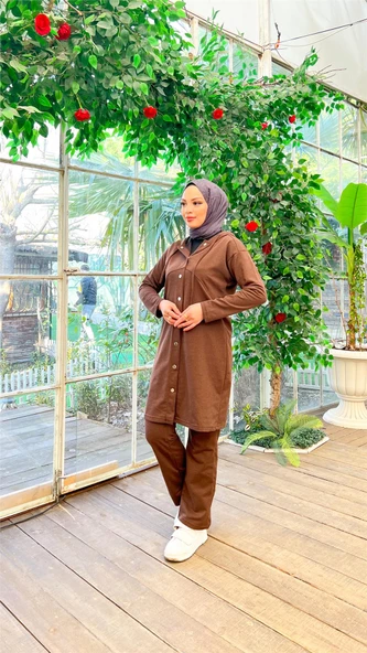 Çıtçıtlı Kapşonlu Uzun Tunik Pantolon İkili Tesettür Eşofman Takımı - 03078.028 - Kahverengi - Resim 3