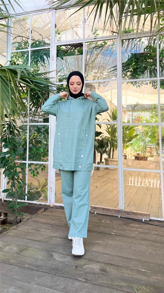 Kapşonlu Çıtçıt Detaylı Kısa Sweat Pantolon İkili Tesettür Eşofman Takımı - 03079.100 - Çağla Yeşili - Resim 3