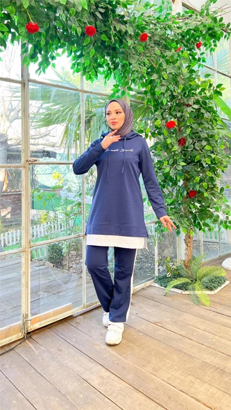Yazı Baskılı Garni Detaylı Kapşonlu Kısa Sweat Pantolon İkili Tesettür Eşofman Takımı - 03080.202 - Açık Lacivert - Resim 2