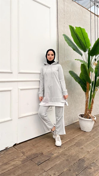 Yazı Baskılı Garni Detaylı Kapşonlu Kısa Sweat Pantolon İkili Tesettür Eşofman Takımı - 03080.008 - Gri ürün görseli