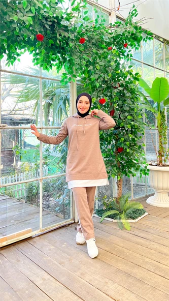 Yazı Baskılı Garni Detaylı Kapşonlu Kısa Sweat Pantolon İkili Tesettür Eşofman Takımı - 03080.016 - Vizon - Resim 3