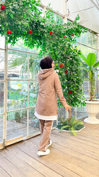 Yazı Baskılı Garni Detaylı Kapşonlu Kısa Sweat Pantolon İkili Tesettür Eşofman Takımı - 03080.016 - Vizon - Resim 7