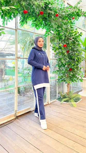 Yazı Baskılı Garni Detaylı Kapşonlu Kısa Sweat Pantolon İkili Tesettür Eşofman Takımı - 03080.202 - Açık Lacivert - Resim 8