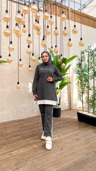 Yazı Baskılı Garni Detaylı Kapşonlu Kısa Sweat Pantolon İkili Tesettür Eşofman Takımı - 03080.017 - Antrasit - Resim 8