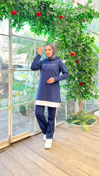 Yazı Baskılı Garni Detaylı Kapşonlu Kısa Sweat Pantolon İkili Tesettür Eşofman Takımı - 03080.202 - Açık Lacivert - Resim 3