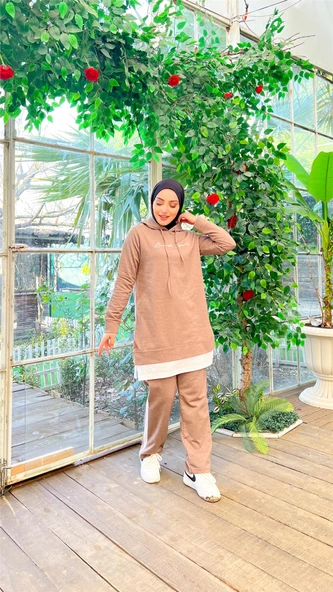 Yazı Baskılı Garni Detaylı Kapşonlu Kısa Sweat Pantolon İkili Tesettür Eşofman Takımı - 03080.016 - Vizon - Resim 2