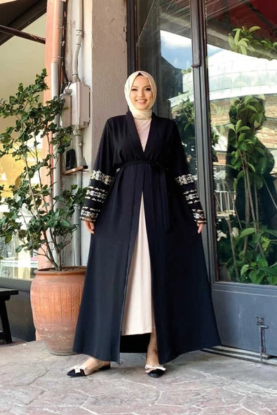 Kol İşlemeli Bel Kuşaklı Abaya 7814 Siyah