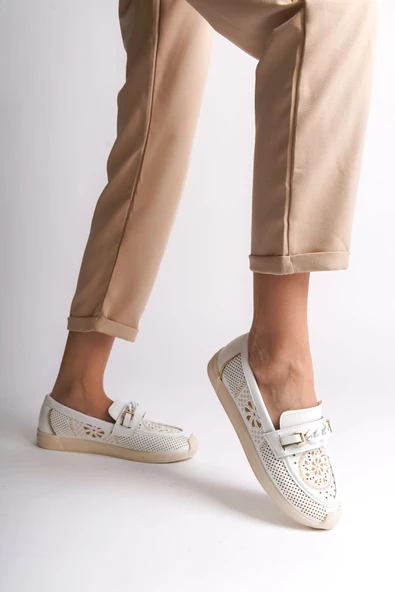 LIZY Bağcıksız Ortopedik Rahat Taban Çiçek Desenli Babet Ayakkabı KT Beyaz - 2