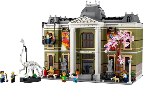 LEGO Icons 10326 Natural History Museum - 3