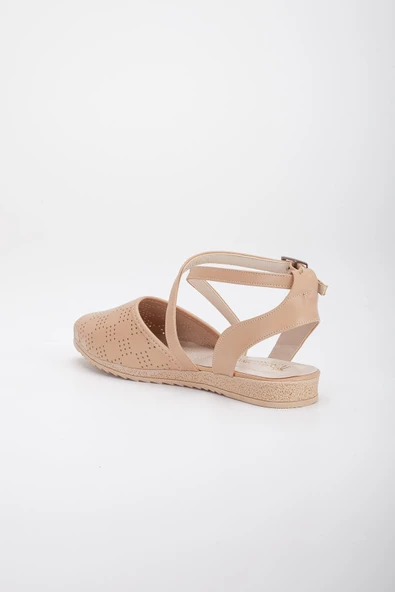 Yüzü Lazer Baskılı Çapraz Baretli Nude Kadın Babet - Resim 5