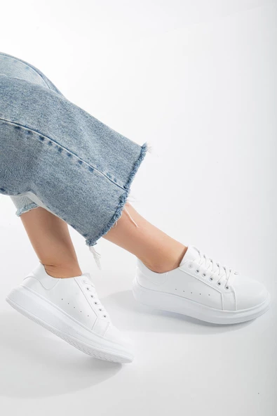 Balon Taban Bağcıklı Hafif Beyaz Kadın Spor Ayakkabı - Resim 2