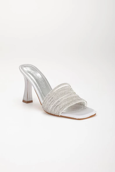 Yüz Biye Taşlı Kadeh Topuk Gümüş Kadın Abiye Terlik Ayakkabı - Resim 4