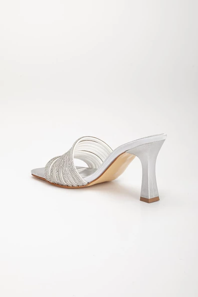 Yüz Biye Taşlı Kadeh Topuk Gümüş Kadın Abiye Terlik Ayakkabı - Resim 5