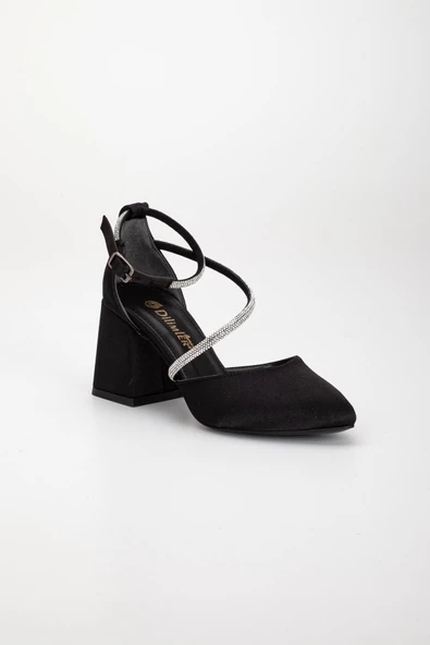 Büyük Numara Baret Taşlı Karnı Yarık Saten Siyah Kadın Topuklu Abiye Ayakkabı - Resim 4