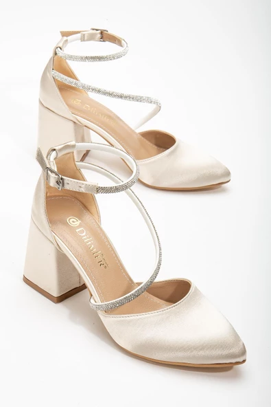 Büyük Numara Baret Taşlı Karnı Yarık Saten Ten Kadın Topuklu Abiye Ayakkabı ürün görseli