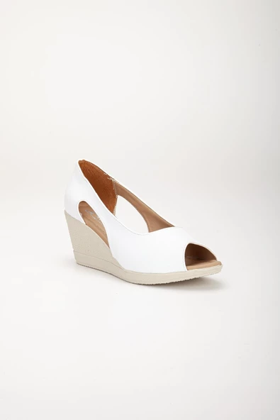 Dolgu Taban Burun Açık Pencereli Ortopedik Suni Deri Beyaz Kadın Dolgu Topuk Ayakkabı - Resim 4