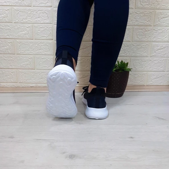 M.P 1501 Siyah-Beyaz Fuspetli Rahat ve Hafif Bayan Spor Ayakkabı - Resim 5