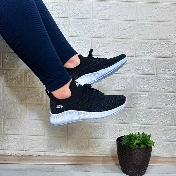 M.P 1501 Siyah-Beyaz Fuspetli Rahat ve Hafif Bayan Spor Ayakkabı - Resim 4