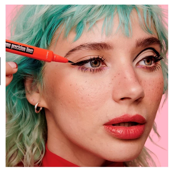 Benefit Cosmetics Kalıcı, Siyah Eyeliner - 4