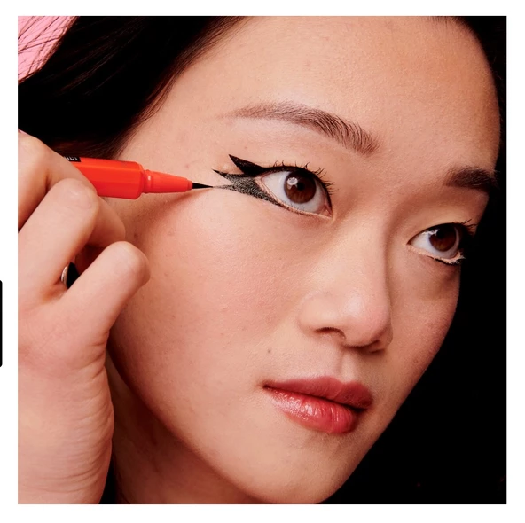 Benefit Cosmetics Kalıcı, Siyah Eyeliner - 3