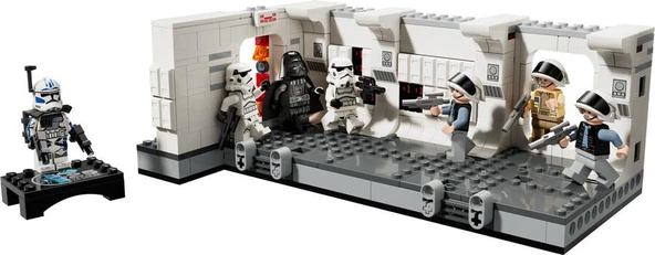 LEGO Star Wars 75387 Boarding the Tantive IV - 3