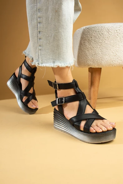 Pembe Potin Dolgu Topuklu Çift Tokalı Comfort Kadın Sandalet 64-120-24