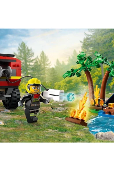 LEGO City 60412 4x4 Kurtarma Botlu İtfaiye Kamyonu (301 Parça) - 10
