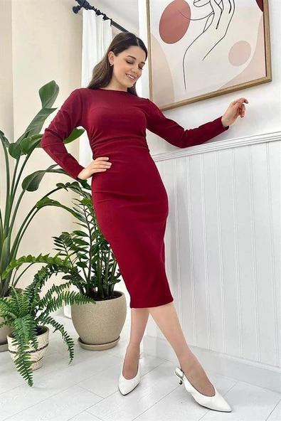 Yırtmaçlı ve Büzgülü Elbise - 3