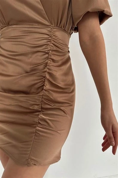 V Yaka Kısa Saten Elbise - 2