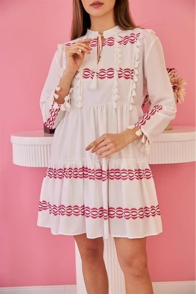 Püsküllü ve Desenli Elbise - Resim 3