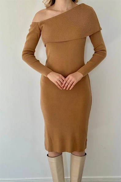 Düşük Omuz Mini Triko Elbise - Resim 4