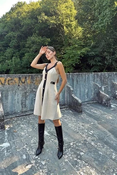 Süs Cepli Askılı Elbise - Resim 4