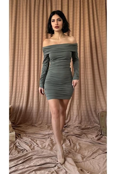 Büzgülü Madonna Yaka Elbise