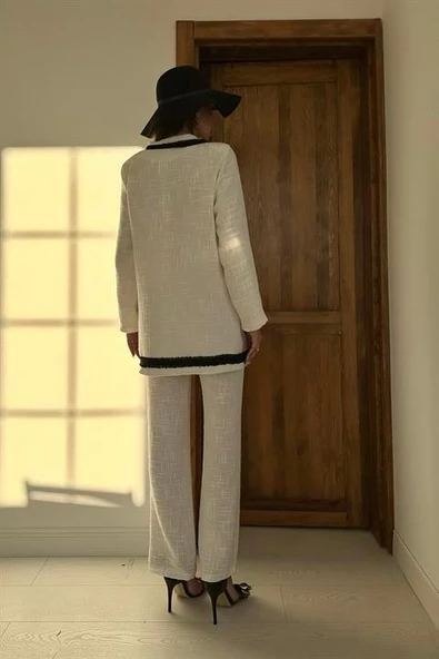 Şeritli Yakasız Ceket ve Pantolon Takım - Resim 5