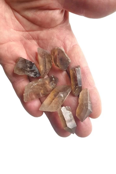 50 Gram Dumanlı Kuvars Küçük Piramit Uçlar 111-2