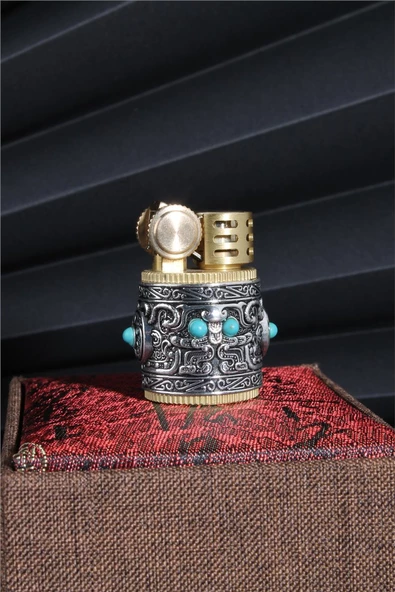 Silvio Monetti  Gümüş Renk Özel Tasarım Kutulu Sultan Benzinli Çakmak  24CSM864TR01 - Resim 6