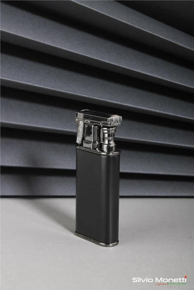 Silvio Monetti Siyah Özel Tasarım Gazlı Çakmak 24CSM801FMR01 - Resim 3