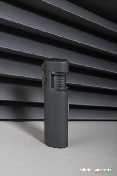 Silvio Monetti Siyah Kapaklı Özel Tasarım Gazlı Çakmak 24CSM911DPR01 ürün görseli 1