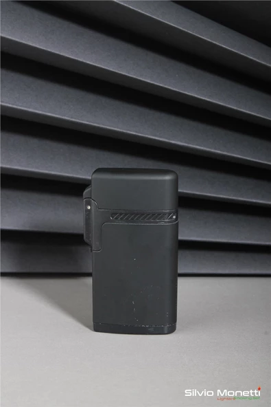 Silvio Monetti Siyah Kapaklı Özel Tasarım Gazlı Çakmak 24CSM913R01 ürün görseli 1