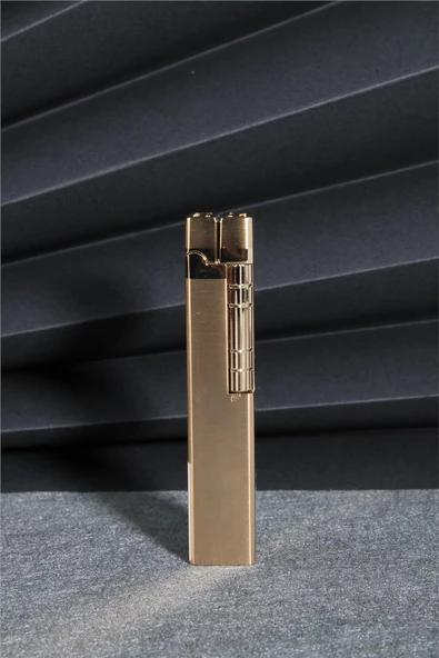 Silvio Monetti  Altın Renk Kapaklı Özel Tasarım Gazlı Çakmak  24CSM901TR05 ürün görseli 1