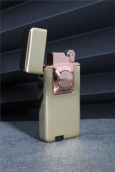 Silvio Monetti  Altın Renk Pürmüzlü Ve Alevli Çift Başlıklı Düğmeli Gazlı Çakmak  24CSM868TR03 ürün görseli 1