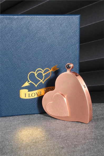 Silvio Monetti  Rose Renk Kalp Şeklinde Özel Tasarım 100 Dilde Seni Seviyorum Yazan Şarjlı Çakmak  24CSM880MR02 - Resim 2