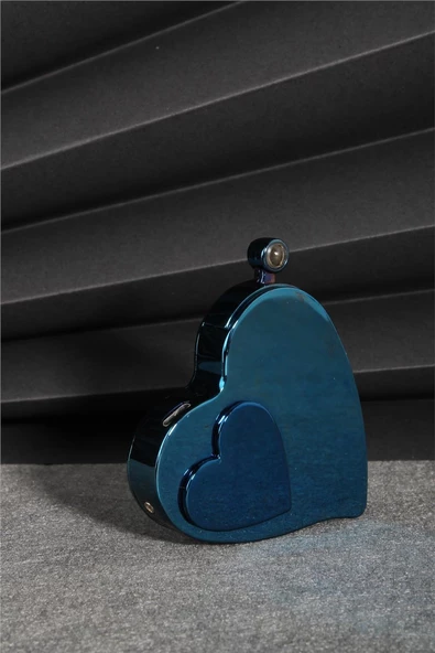 Silvio Monetti Mavi Renk Kalp Şeklinde Özel Tasarım 100 Dilde Seni Seviyorum Yazan Şarjlı Çakmak 24CSM880MR05 ürün görseli 1