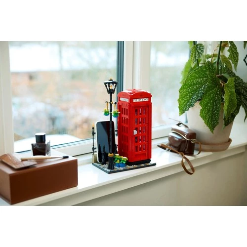 LEGO Ideas 21347 Red London Telephone Box (1460 Parça) - 5
