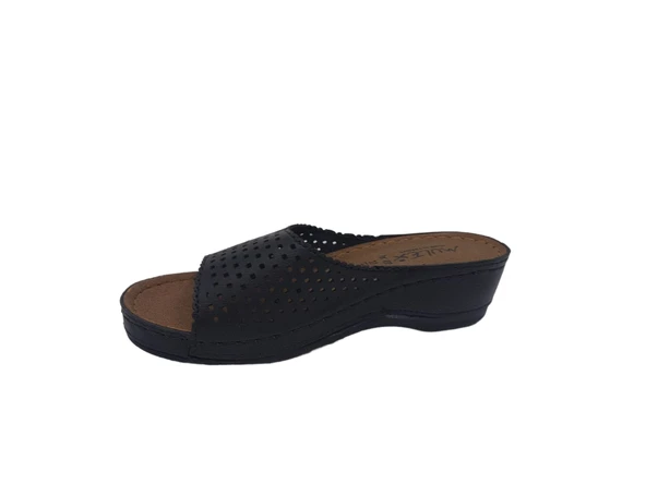 Zerhan 1856 Kadın Siyah Dolgu Topuk Günlük Kullanım Terlik - Resim 3