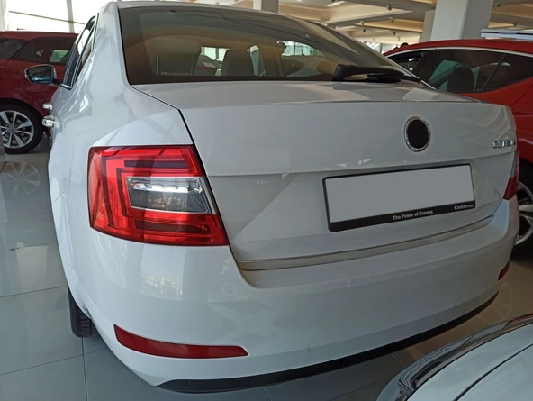 Autogp SKODA OCTAVIA 2015-2019 BAGAJ ÇITASI KROM - 2