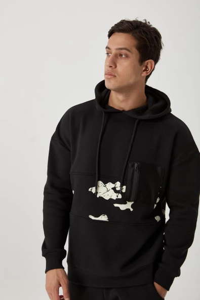 Erkek 3 İplik Pamuklu İçi Polarlı Oversize Göğüs Cepli Kapuşonlu Siyah Sweatshirt - 4